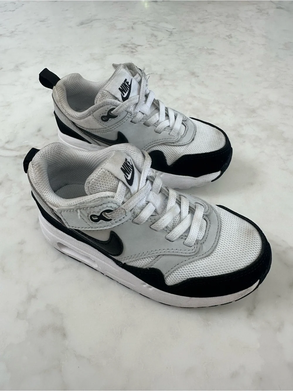 Nike kids air